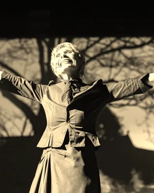 Piaf! The Show theatre performance